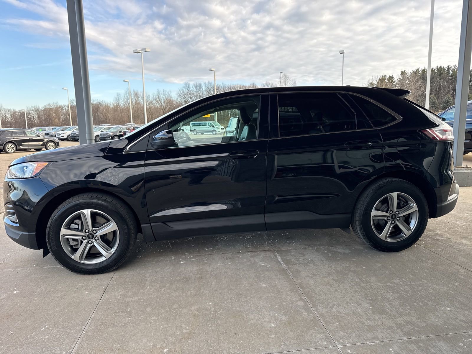 Certified 2023 Ford Edge SEL w/ Convenience Package image 7