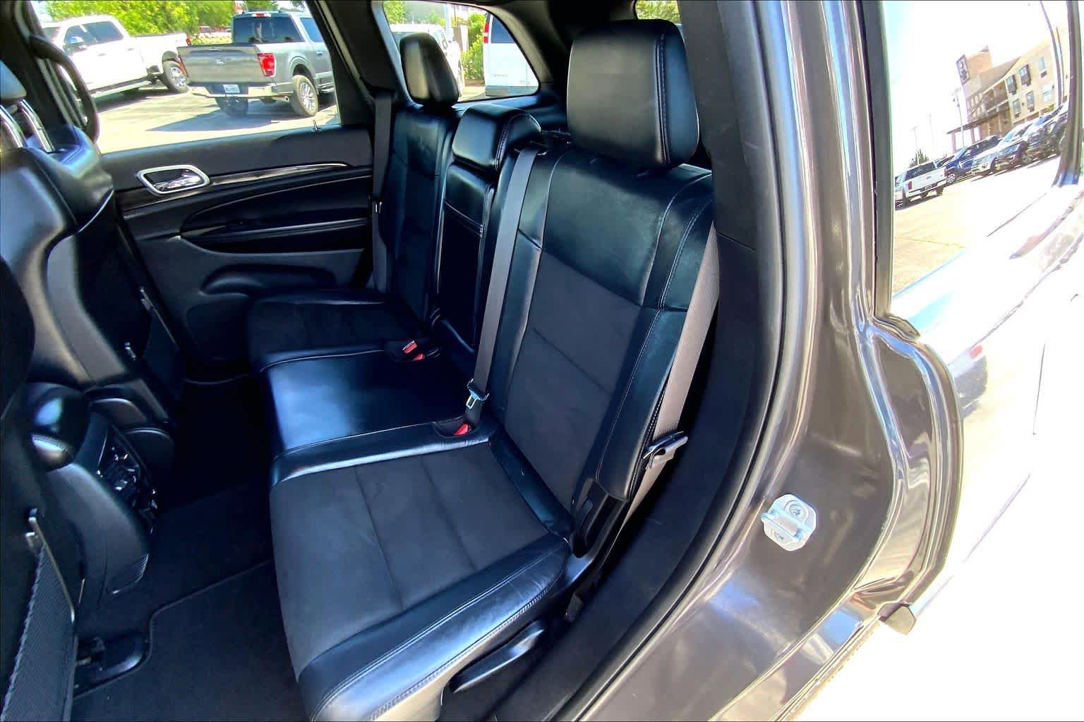 Used 2019 Jeep Grand Cherokee Altitude RWD image 19