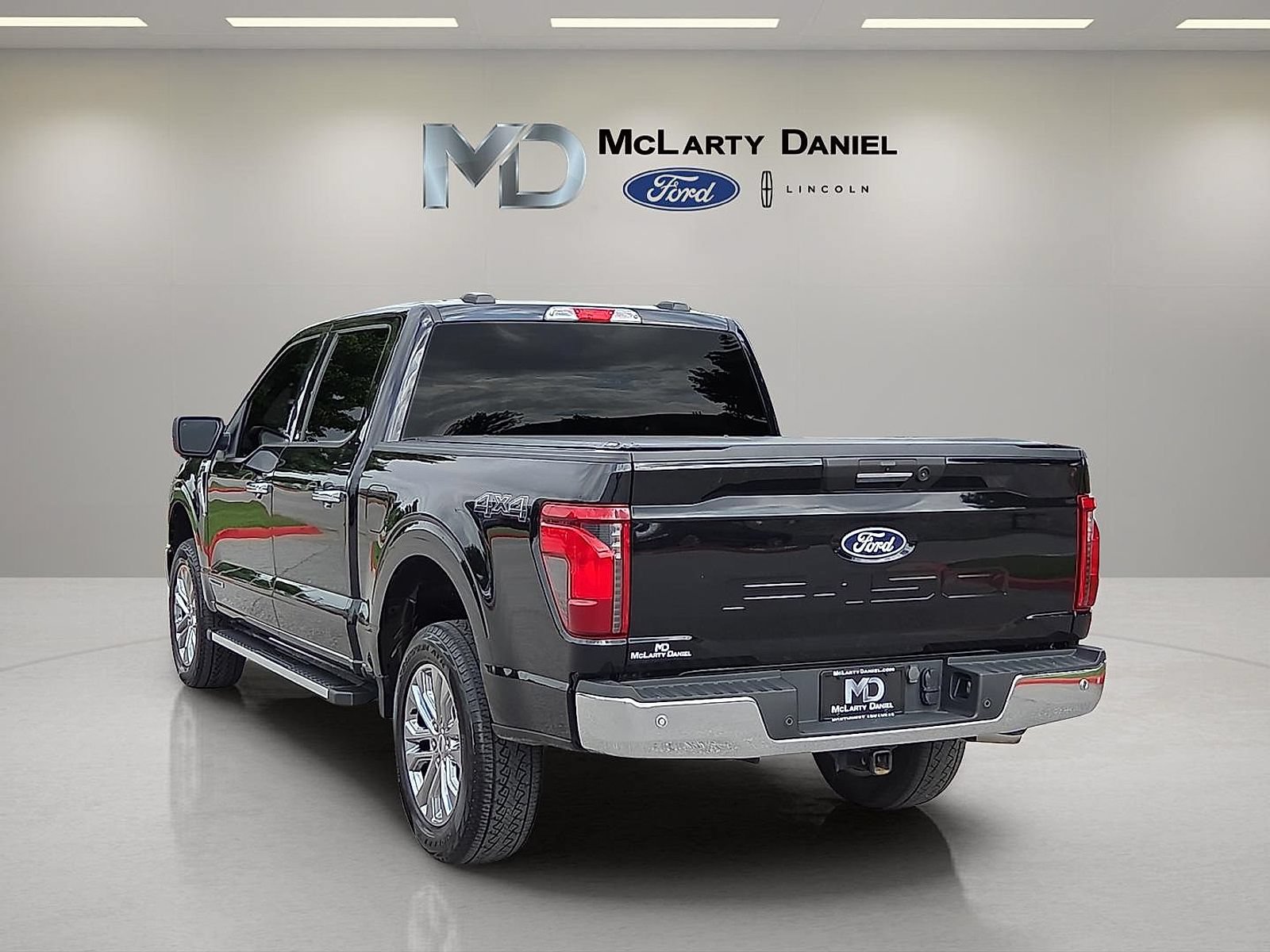 Certified 2024 Ford F150 XLT w/ Mobile Office Package AWD/4WD image 4