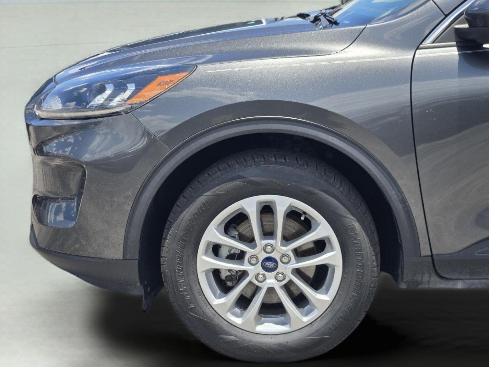 Certified 2020 Ford Escape SE AWD/4WD image 9