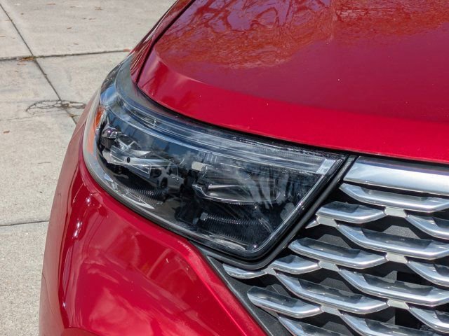 Certified 2022 Ford Explorer Platinum w/ Equipment Group 601A image 9