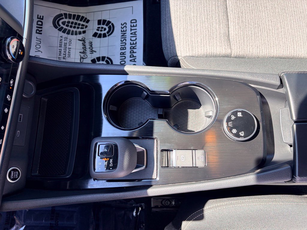 Used 2023 Nissan Rogue SV AWD/4WD image 13
