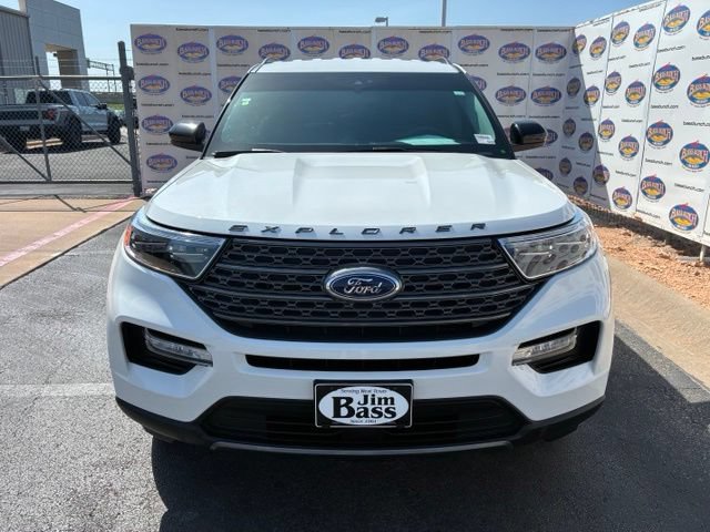 Certified 2023 Ford Explorer XLT w/ Equipment Group 202A AWD/4WD image 3