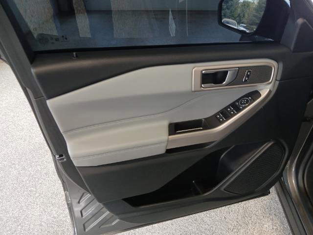 Certified 2023 Ford Explorer XLT w/ Equipment Group 202A image 12