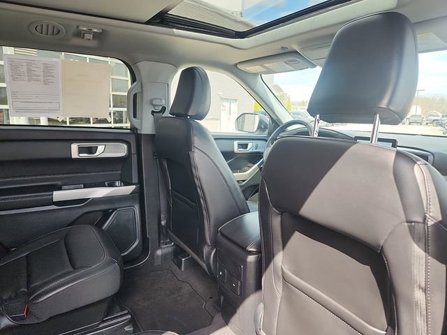 Certified 2023 Ford Explorer XLT w/ Equipment Group 202A AWD/4WD image 29