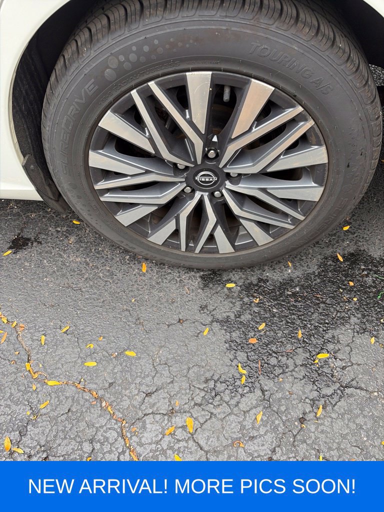Used 2025 Nissan Altima 2.5 SV FWD image 7