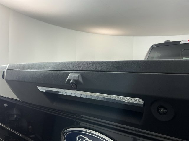 Certified 2022 Ford F350 Lariat w/ Lariat Ultimate Package AWD/4WD image 8