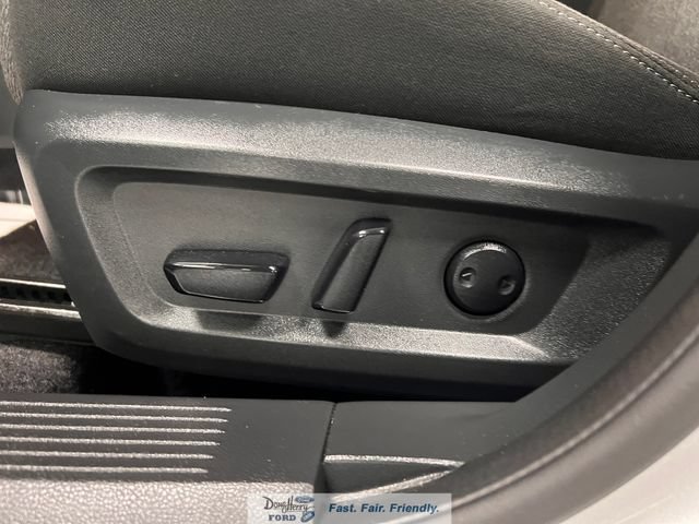 Used 2025 Nissan Rogue SV FWD image 25