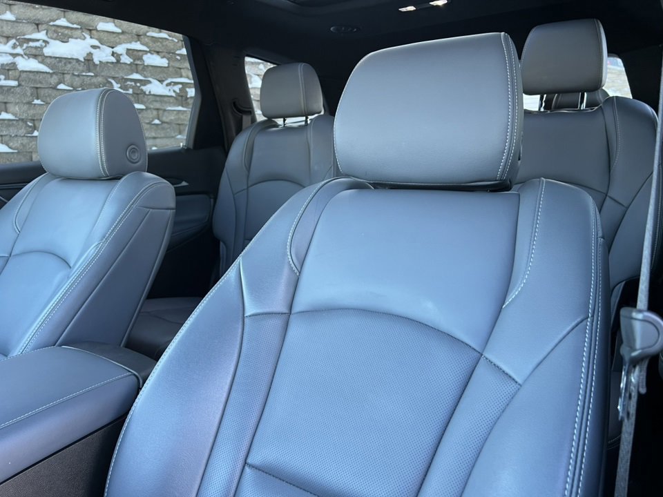 Used 2022 Buick Enclave Essence w/ Experience Buick Package image 20