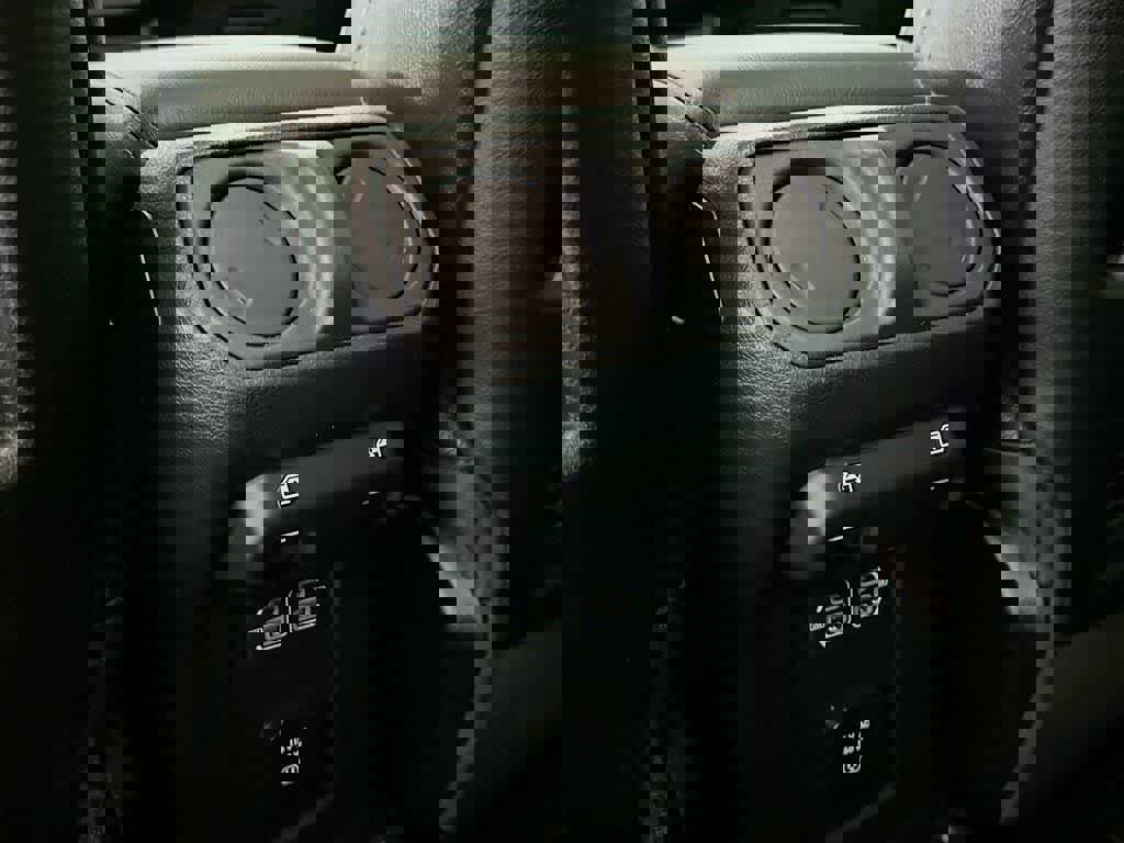 Used 2021 Jeep Wrangler Unlimited Rubicon w/ Trailer Tow Package image 16