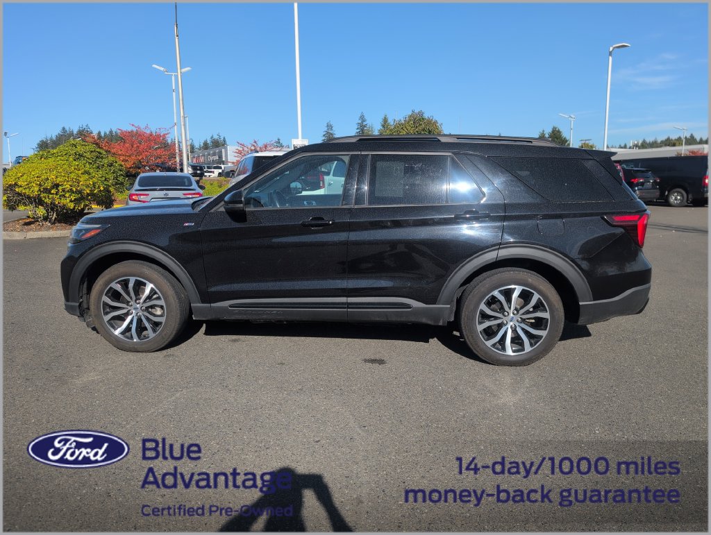 Certified 2025 Ford Explorer ST-Line AWD/4WD image 12