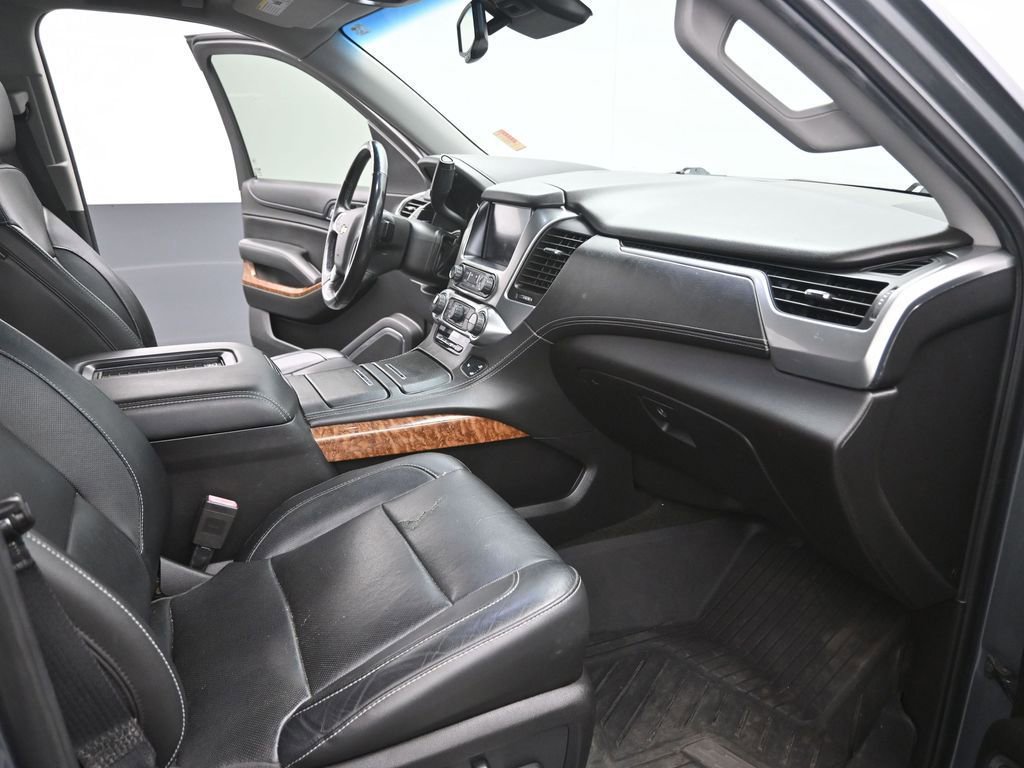 Used 2018 Chevrolet Suburban Premier image 28