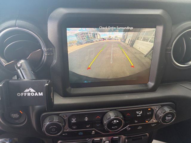 Used 2023 Jeep Wrangler Unlimited Sahara w/ Dual Top Group AWD/4WD image 29