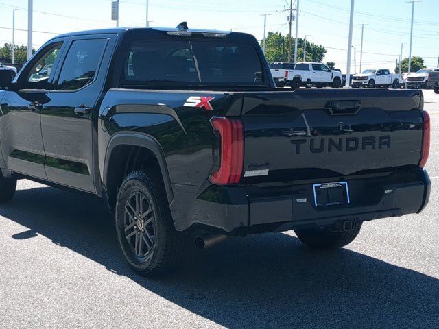 Used 2023 Toyota Tundra SR5 w/ SR5 Convenience Package AWD/4WD image 6