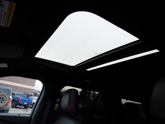 Certified 2023 Ford Explorer ST-Line w/ Class IV Trailer Tow Package image 15