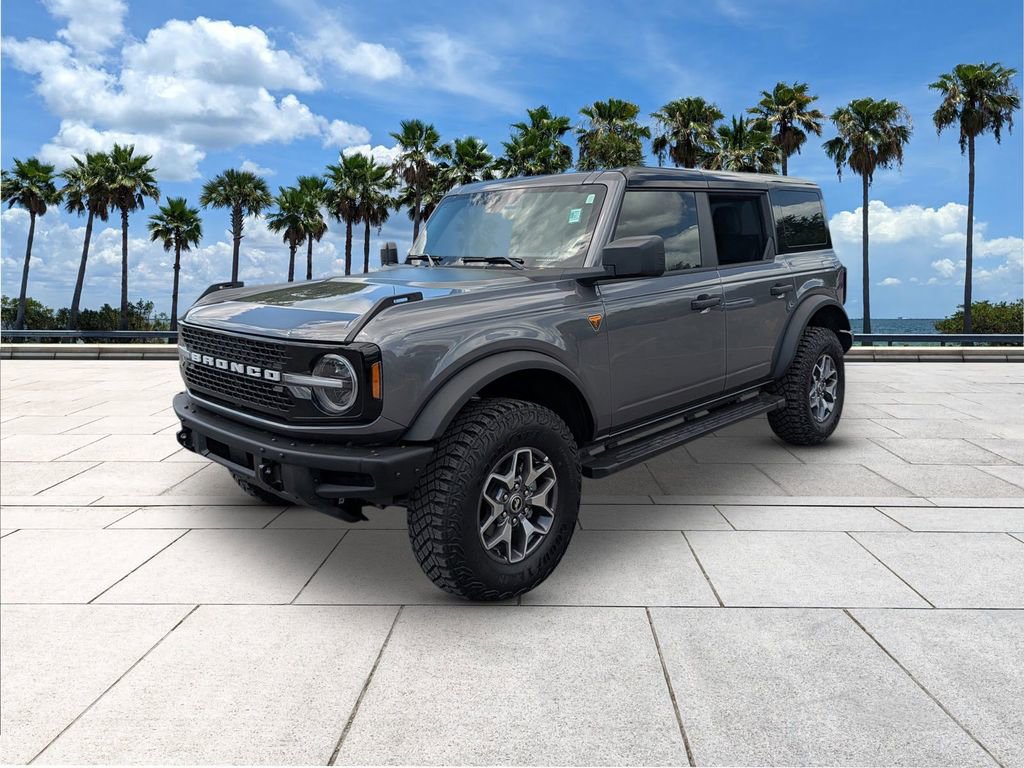 Certified 2025 Ford Bronco Badlands AWD/4WD image 3