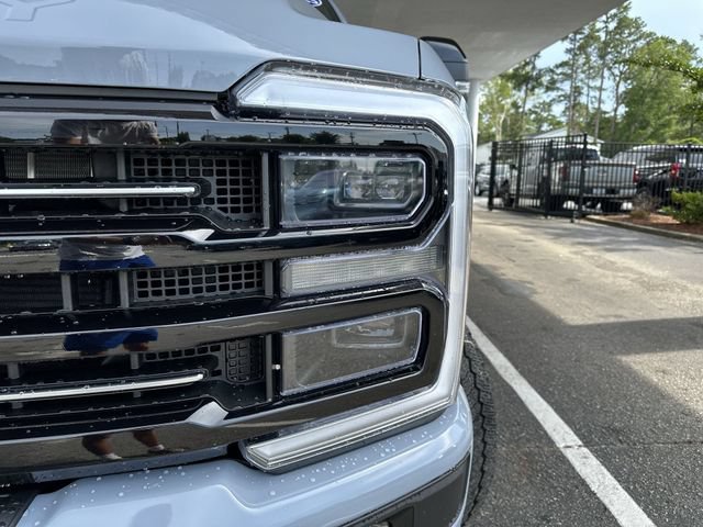 Certified 2025 Ford F350 Platinum w/ FX4 Off-Road Package AWD/4WD image 9