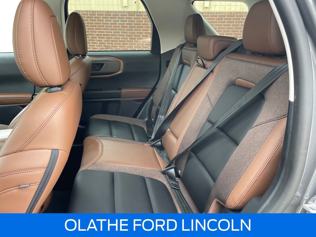 Certified 2025 Ford Bronco Sport Outer Banks w/ Outer Banks Tech Package+ AWD/4WD image 18
