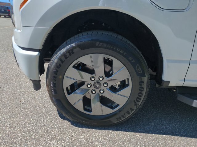 Certified 2025 Ford F150 Lightning Flash AWD/4WD image 11