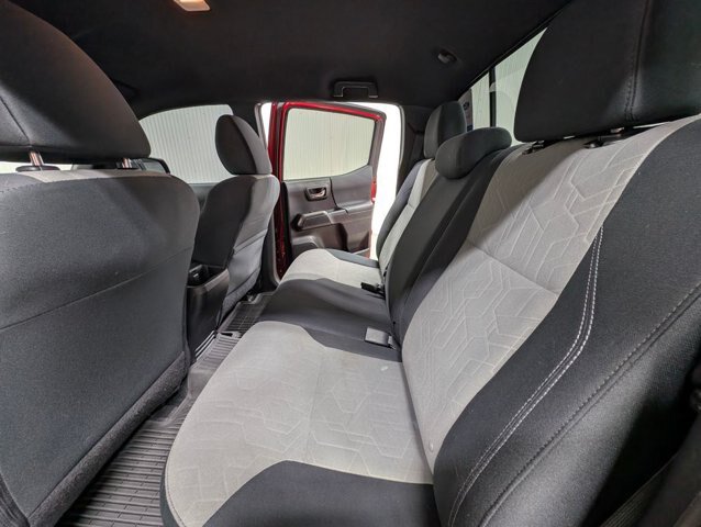 Used 2022 Toyota Tacoma TRD Sport w/ Technology Package AWD/4WD image 14