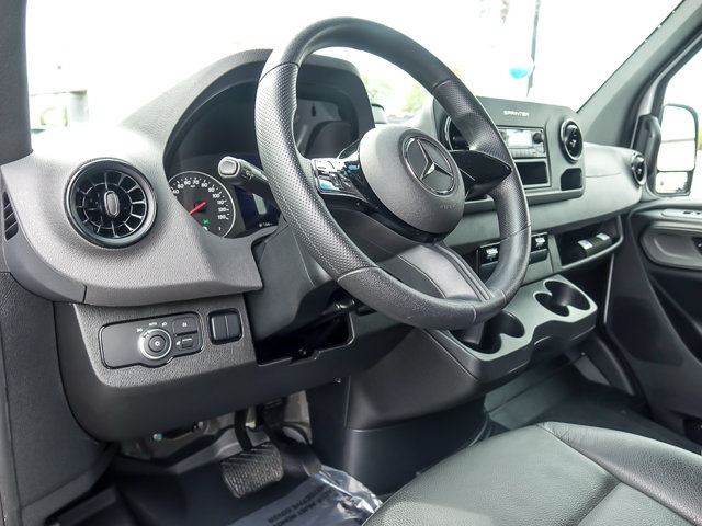 Used 2025 Mercedes-Benz Sprinter 2500 image 12