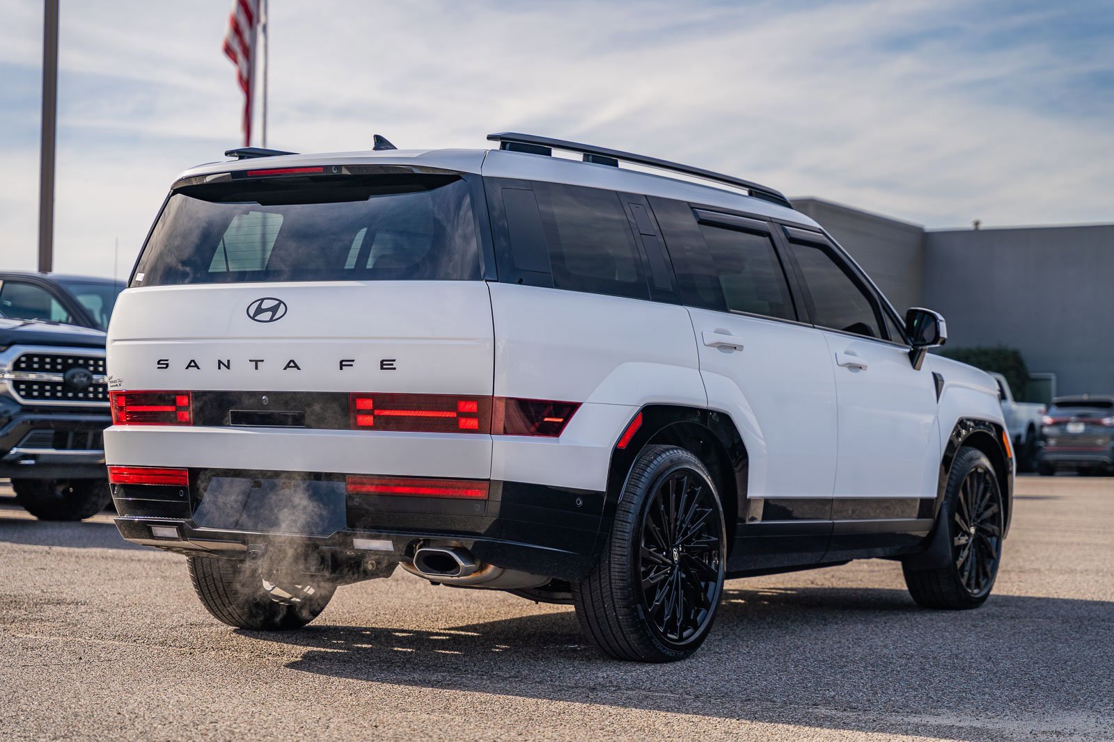 Used 2025 Hyundai Santa Fe Calligraphy w/ Tow & Go Package image 7