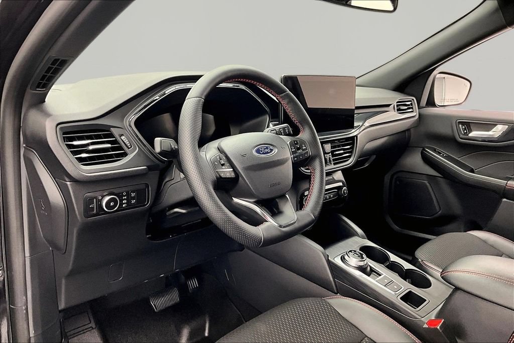 Certified 2025 Ford Escape ST-Line Elite AWD/4WD image 14