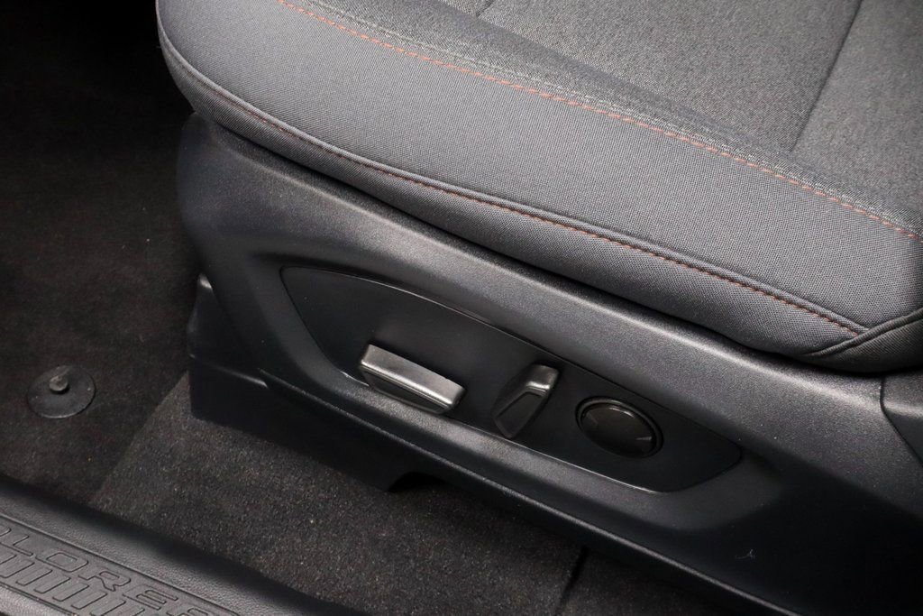 Certified 2025 Ford Explorer Active image 24