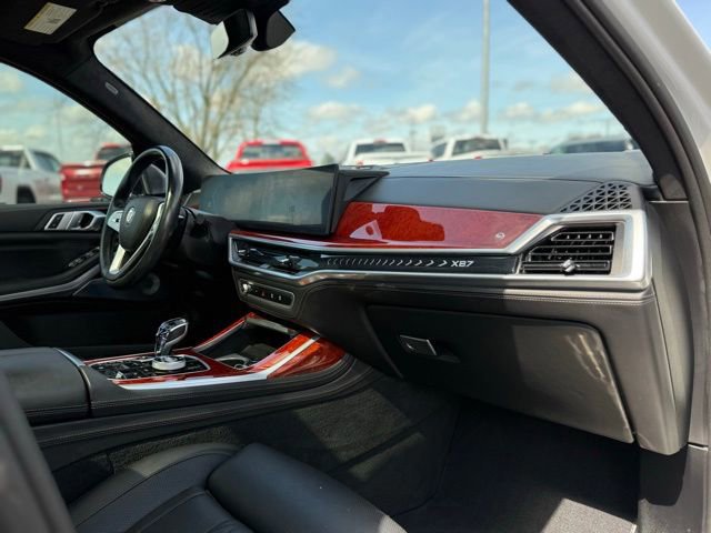 Used 2024 BMW ALPINA XB7 image 35