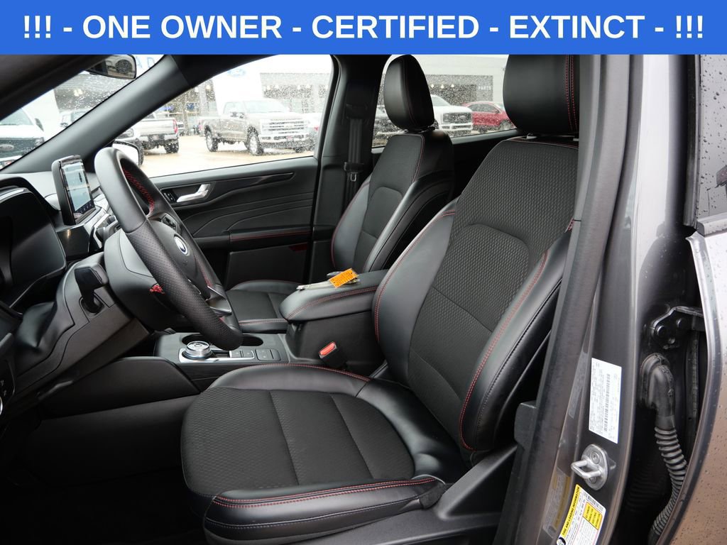 Certified 2025 Ford Escape ST-Line image 17