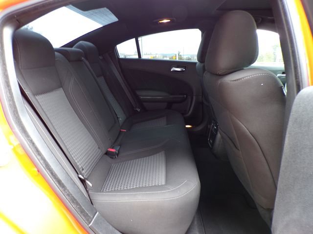 Used 2022 Dodge Charger SXT w/ Driver Convenience Group RWD image 9