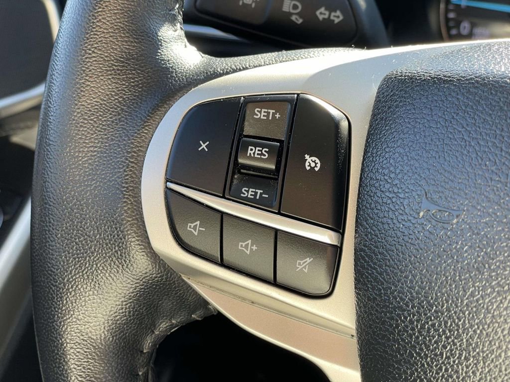 Certified 2022 Ford Explorer XLT w/ Equipment Group 202A image 10