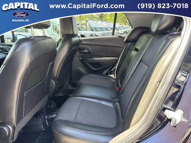 Used 2021 Chevrolet Trax LT image 19