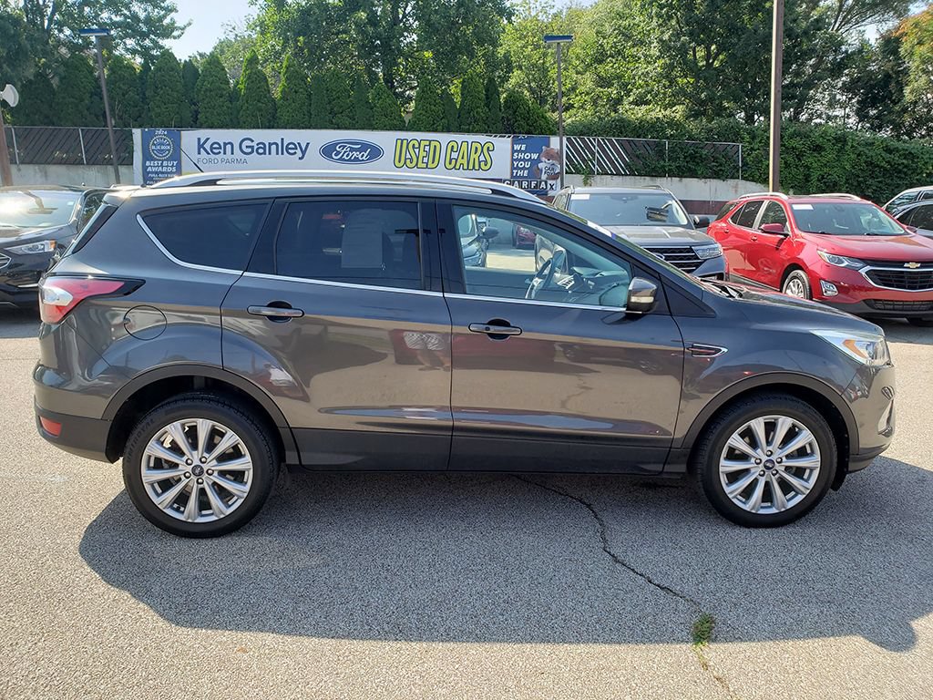 Certified 2017 Ford Escape Titanium FWD image 4