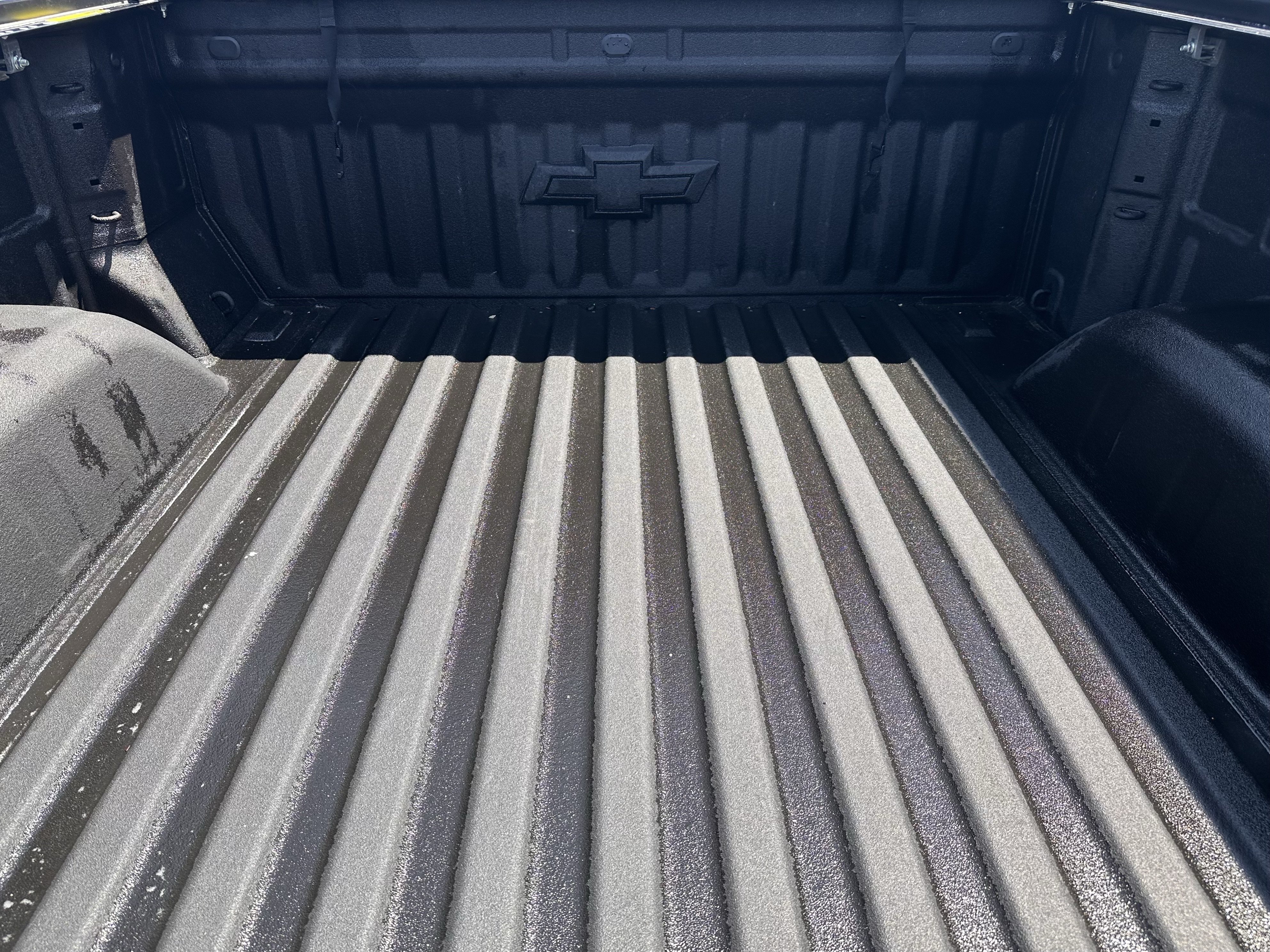 Used 2024 Chevrolet Silverado 1500 LT Trail Boss w/ Convenience Package II AWD/4WD image 8