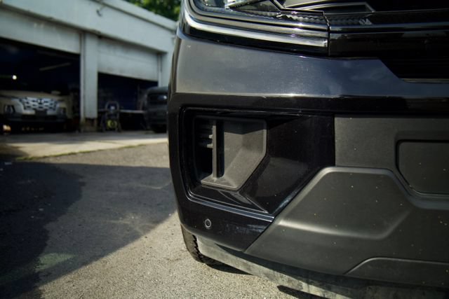 Certified 2025 Ford Expedition Active AWD/4WD image 9