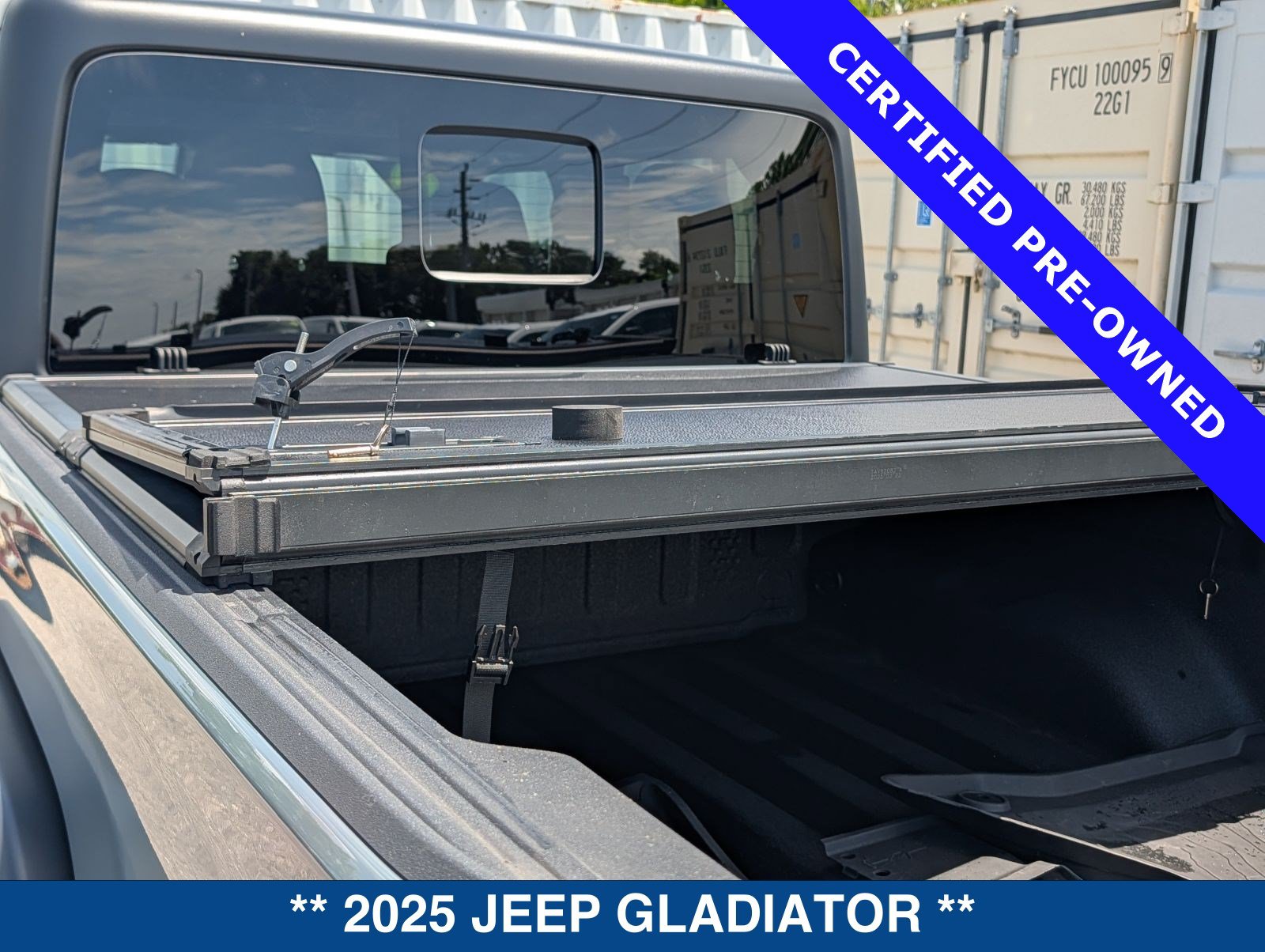 Used 2025 Jeep Gladiator Mojave w/ Convenience Group AWD/4WD image 20