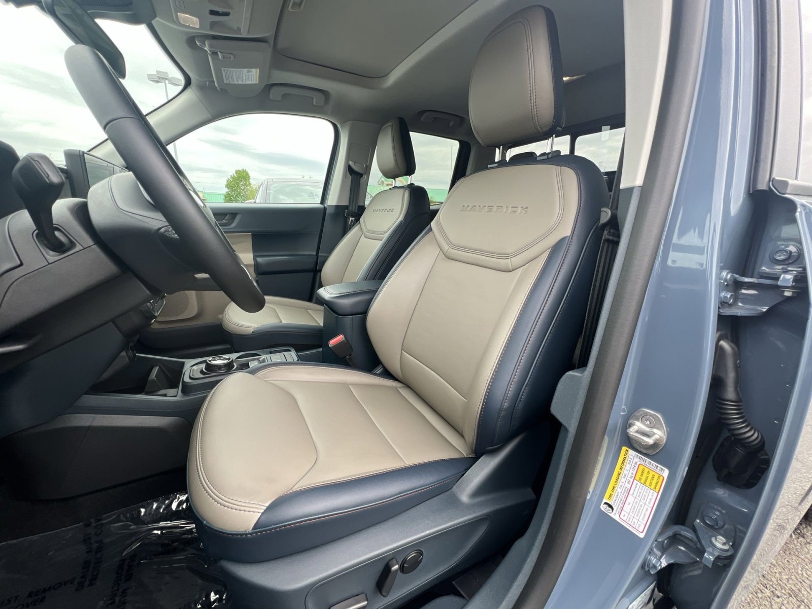 Certified 2025 Ford Maverick Lariat w/ 4K Tow Package AWD/4WD image 21
