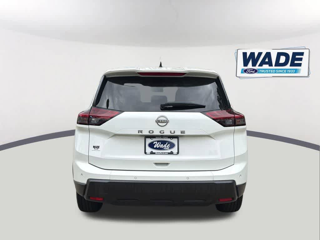 Used 2024 Nissan Rogue S FWD image 6