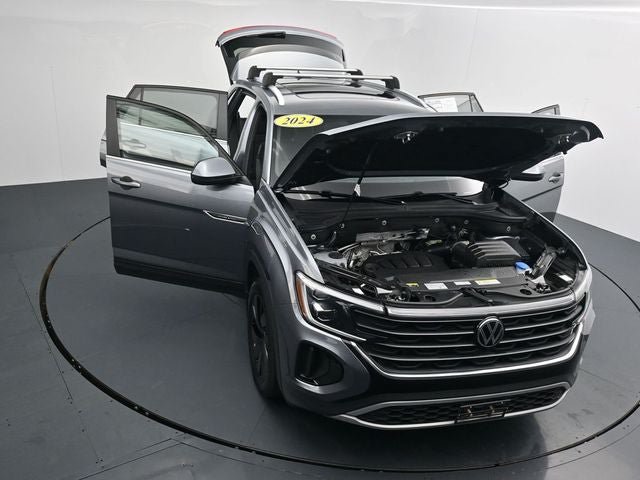 Used 2024 Volkswagen Atlas Cross Sport SE AWD/4WD image 44