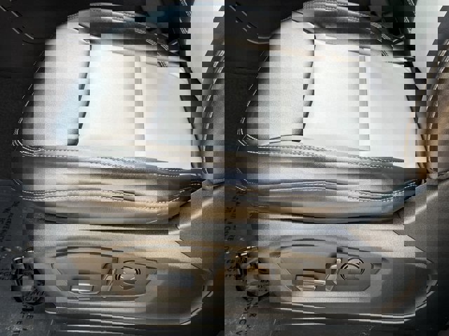 Certified 2022 Ford Explorer XLT w/ Equipment Group 202A image 27