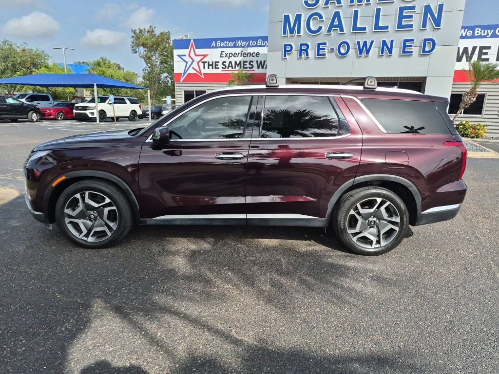 Used 2024 Hyundai Palisade Limited FWD image 2