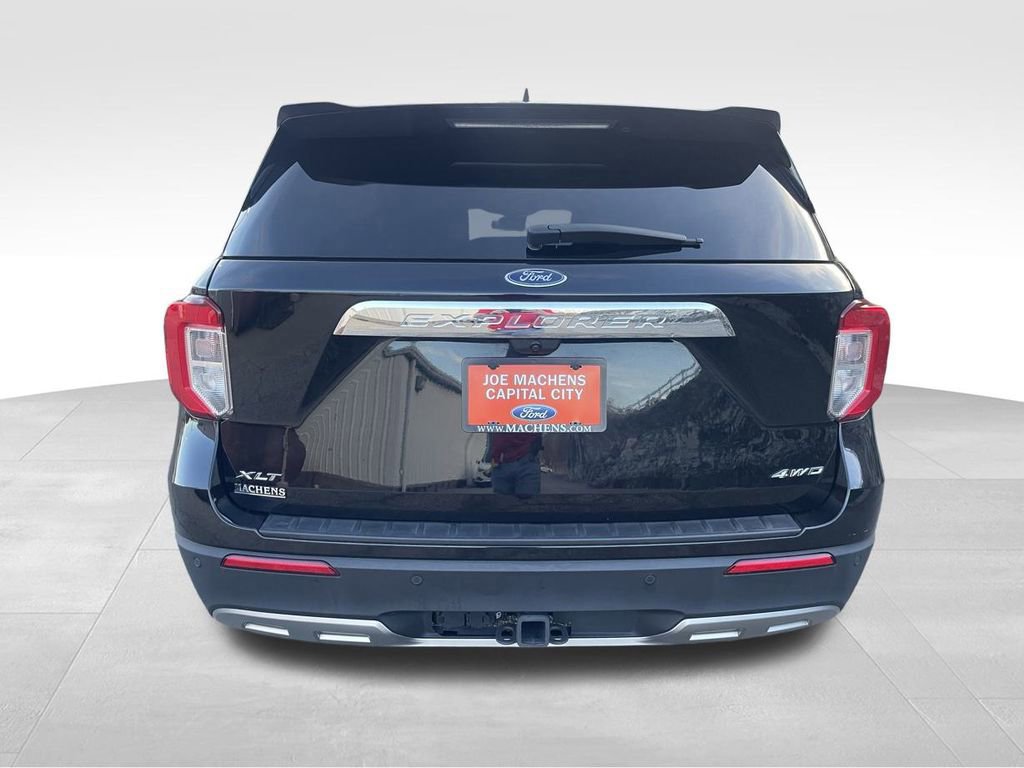 Certified 2023 Ford Explorer XLT w/ Equipment Group 202A image 4