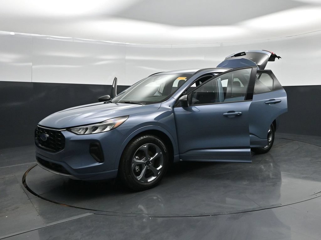 Certified 2024 Ford Escape ST-Line w/ Tech Pack #1 FWD image 32