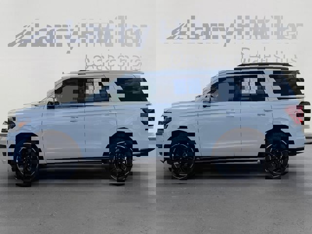 Certified 2023 Ford Expedition Limited image 2