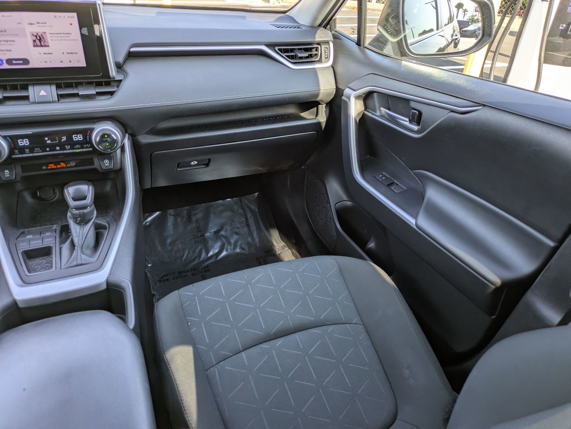 Used 2023 Toyota RAV4 XLE FWD image 20