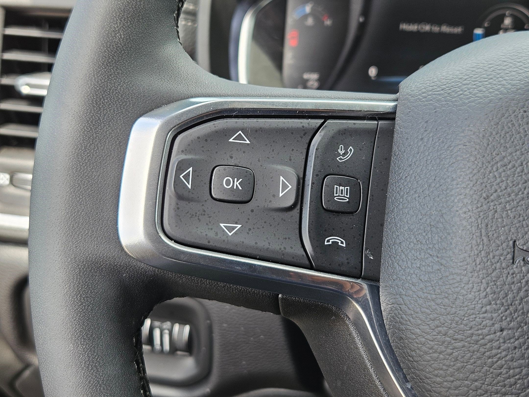 Used 2025 RAM 2500 Laramie AWD/4WD image 19
