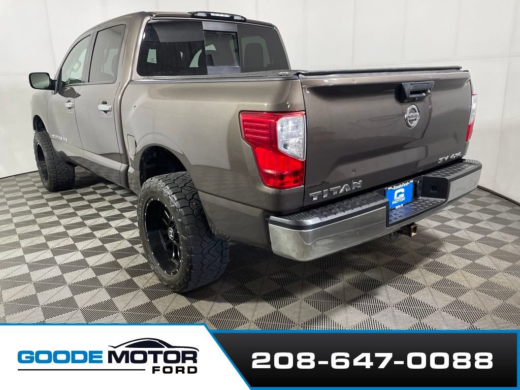 Used 2019 Nissan Titan SV AWD/4WD image 6