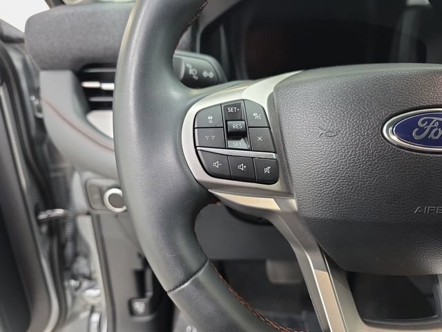 Certified 2025 Ford Explorer Active AWD/4WD image 17