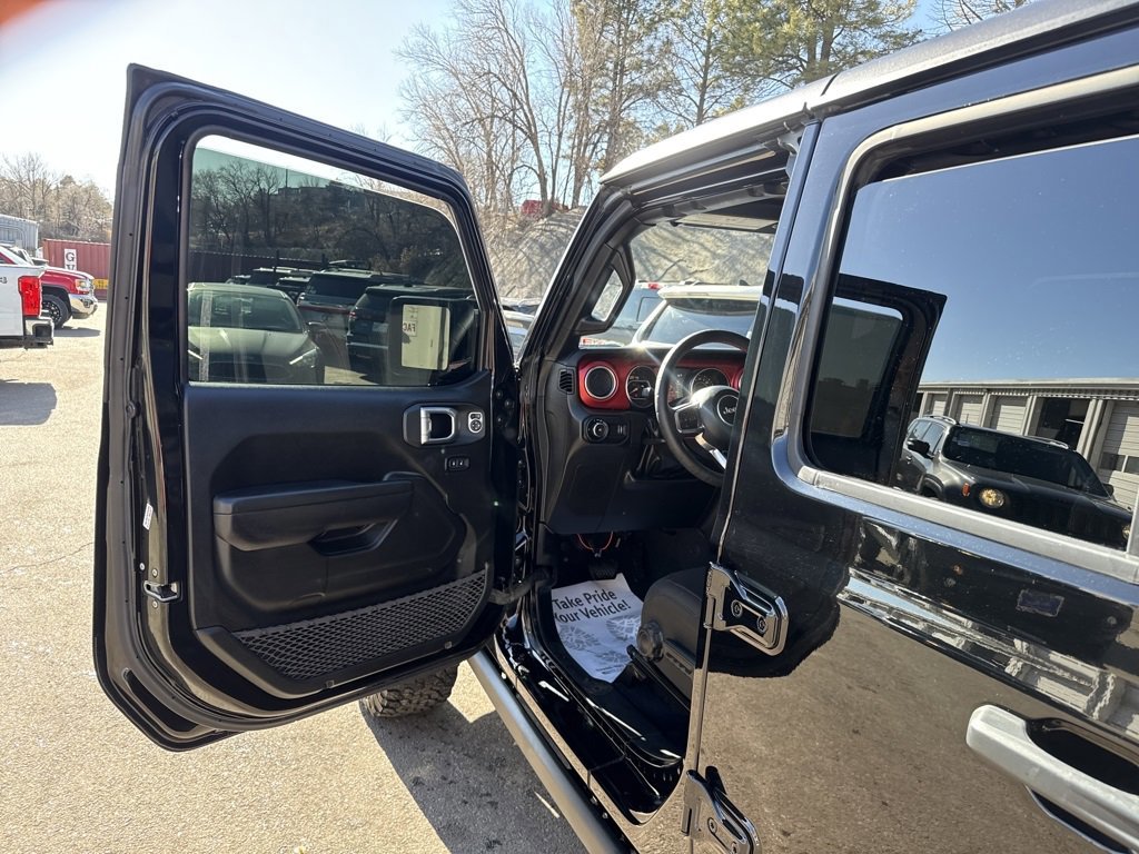 Used 2023 Jeep Wrangler Unlimited Rubicon w/ Cold Weather Group image 10